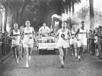 torch relay at the 1936 Berlin Games.jpg