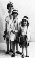 Gumm-Sisters-1925.jpg