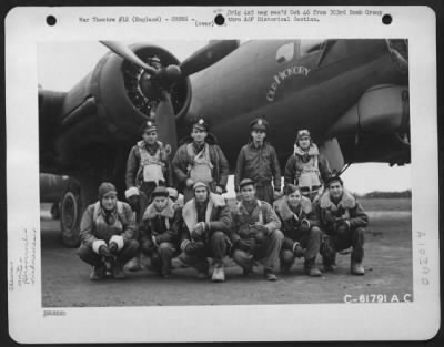 General > Lt. Viets And Crew Of The 358Th Bomb Squadron, 303Rd Bomb Group, Beside The Boeing B-17 "Flying Fortress" "Old Hickory".  England, 2 March 1944.