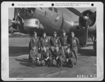 General > Combat Crew Of The 91St Bomb Group, 8Th Air Force, Beside The Boeing B-17 "Flying Fortress" 'Ragged But Right', England.