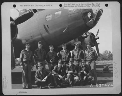 General > Lt. R.E. Wine And Crew Of The 322Nd Bomb Sq., 91St Bomb Group, 8Th Air Force, Pose Beside A Boeing B-17 Flying Fortress.  22 August 1943, England.