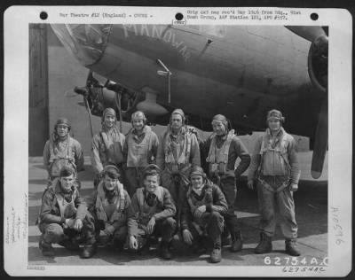 General > Lt. Charles H. Silvernail And Crew Of The 323Rd Bomb Sq., 91St Bomb Group, 8Th Air Force, In Front Of A Boeing B-17 "Flying Fortress" 'Man O War'.   England, 14 May 1943.