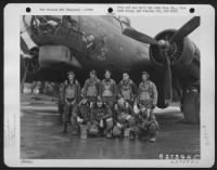 Lt. E.P. Bull And Crew Of The 323Rd Bomb Sq., 91St Bomb Group, 8Th Air Force, In Front Of A Boeing B-17 "Flying Fortress" 'Nine O Nine'.   England. - Page 1