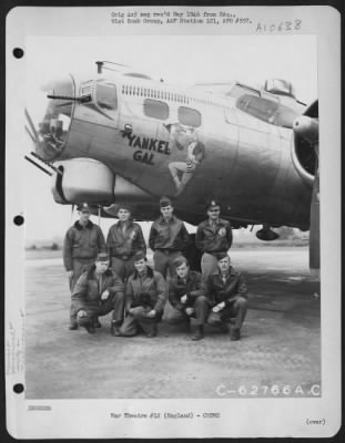 General > Lt. E.C. Pate And Crew Of The 324Th Bomb Sq., 91St Bomb Group, 8Th Air Force, Beside The Boeing B-17 "Flying Fortress" "Yankee Gal".  England.