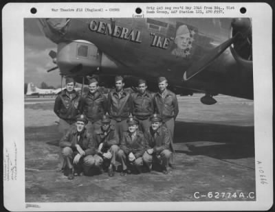 General > Lt. H.R. Debolt And Crew Of The 401St Bomb Sq., 91St Bomb Group, 8Th Air Force, Beside The Boeing B-17 "Flying Fortress" "General Ike".  England.