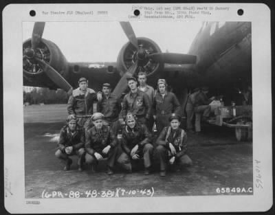 General > Crew Of The 381St Bomb Group In Front Of A Boeing B-17 "Flying Fortress" At 8Th Air Force Station 167, Ridgewell, Essex County, England.  7 October 1943.