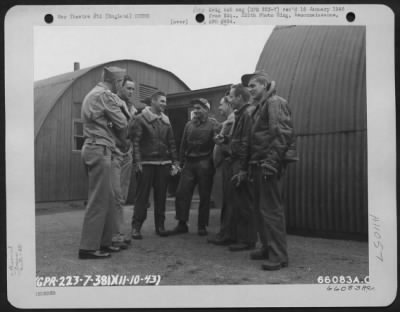 General > Colonel Reed And Air Crew Of The 381St Bomb Group At 8Th Air Force Station 167 In England, 11 October 1943.