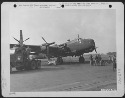 General > Raf And American Mechanics Work Together To Put A British "Halifax" In First-Class Condition At The 91St Bomb Group Base In Bassingbourne, England.  19 September 1943.