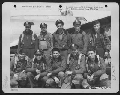 General > A Crew Of The 527Th Bomb Squadron, 379Th Bomb Group Poses In Front Of A Boeing B-17 "Flying Fortress" At An 8Th Air Force Base In England On 26 April 1945.