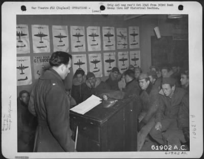 General > Intelligence Officer Briefs Crewmen Of The 303Rd Bomb Group On The Target Of The Day.  England.  9 Dec. 1944.