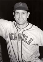 EarlAverill-baseball-seattleRainiers-1941.jpg