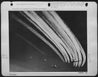 Contrails from Boeing B-17 "Flying ofrtresses". - Page 1