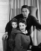 Peter Finch with Yolande Turner and Daughter Samantha Finch.jpg