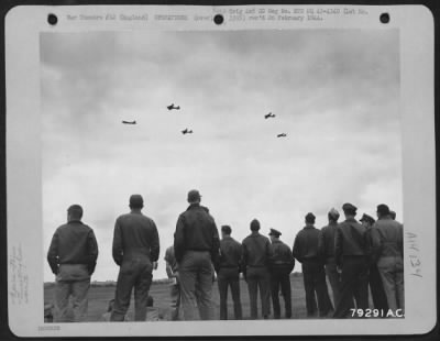 General > Ground Crews Of The 324Th Bomb Squadron, 91St Bomb Group, Stationed At Bassingbourne, England, "Sweat Out" The Return Of Their Planes From A Bombing Mission.  This Waiting For Planes Is One Of The Most Agonizing Time Of Life At A Bomber Mission.  24 June