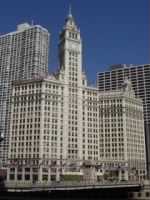 Wrigley_Building_-_Chicago,_Illinois.JPG