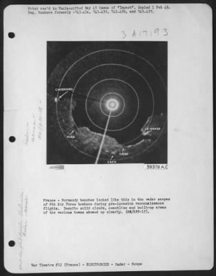 Radar > France - Normandy Beaches Looked Like This In The Radar Scopes Of 8Th Air Force Bombers During Pre-Invasion Reconnaissance Flights.  Despite Solid Clouds, Coastline And Built-Up Areas Of The Various Towns Showed Up Clearly.  (An/Aps-15).