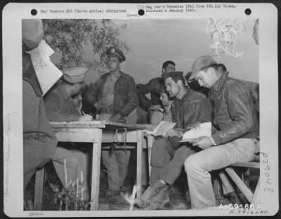 Consolidated > 9Th Air Force Officers Discussing And Planning Operations In North Africa.  1943.