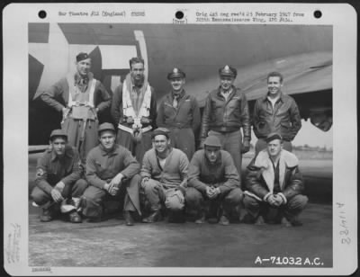 General > Lt. Dahl And Crew Of The 379Th Bomb Group Poses Beside The Boeing B-17 "Flying Fortress" At An 8Th Air Force Base In England, 31 August 1943.