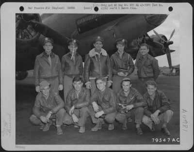 General > After A Bomber Crew Has Completed A Tour Of Operational Flights, A New Crew Is Brought In To Give The Old Crew A Rest.  Pictured Here Is The New Crew Of The Boeing B-17 "Hells Angels" At Their Base At Moleworth, England.  They Are, Back Row, Left To Right