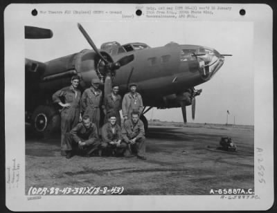 Ground > M/Sgt. Davis And Ground Crew Of The 381St Bomb Group In Front Of A Boeing B-17 "Flying Fortress" At 8Th Air Force Base 167, England. 18 August 1943.