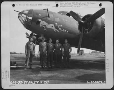 Ground > M/Sgt. Fitzgerald And Crew Of The 381St Bomb Group Beside The Boeing B-17 "Flying Fortress" "Forget Me Not Ii" At 8Th Air Force Base 167, England. 18 August 1943.