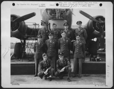 Thumbnail for Gunner > Extra Gunners Of The 358Th Bomb Group, 303Rd Bomb Group, In Front Of A Boeing B-17 Flying Fortress.  England, 21 November 1944.