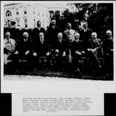 1923 > President Coolidge and his Cabinet, White House grounds