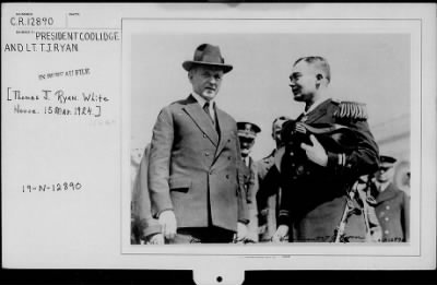 1924 > President Coolidge presenting medal to Lieutenant Thomas J. Ryan, White House