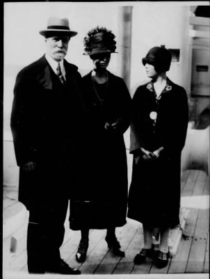 1925 > Charles Evans Hughes, Mrs. Hughes and Elizabeth Hughes sailing for Bermuda