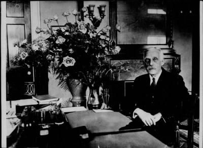 1925 > Secretary of Treasury Andrew W. Mellon at his desk on his birthday