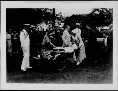 1925 > The Coolidges entertain disabled War Veterans on White House Lawn