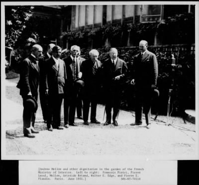 1931 > Andrew Mellon and other dignitaries in Paris