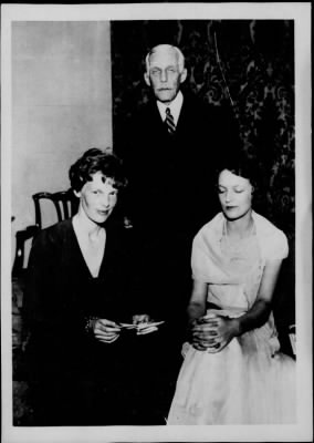 1931 > Andrew W. Mellon, Amelia Earhart, and Mrs. David Bruce