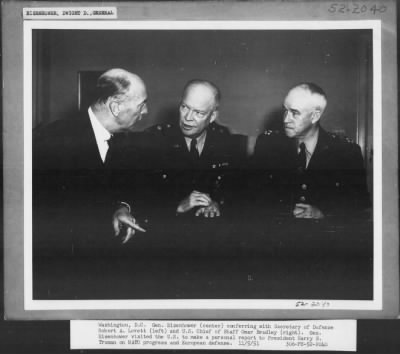 1951 > Sec. of State Robert A. Lovett and U.S. Chief of Staff Omar Bradley