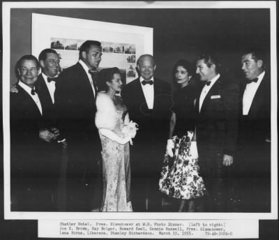 1955 > White House photo dinner with celebrities