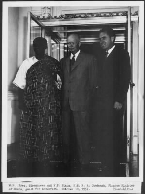 1957 > VP Nixon and K. A. Gbedemah of Ghana