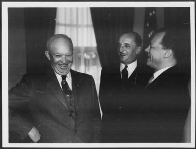 1958 > Albrecht von Kessel and Willy Brandt