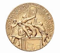 Monuments_Men_Congressional_Gold_Medal_(front).jpg
