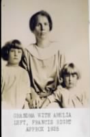 Grandma Wargoski with Amelia left  & Francis right 1925-02a.jpg