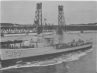 Thumbnail for USS_Gleaves_(DD-423)_leaves_the_building_ways.jpg