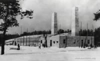 Crematorium_IV_in_Auschwitz-Birkenau.jpg