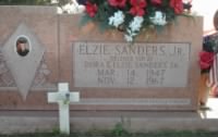 Sanders, Elzie, Jr., SP 4