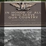 800px-Spanish-American_War_Memorial_-_bronze_marker_-_Arlington_National_Cemetery_-_2011.JPG