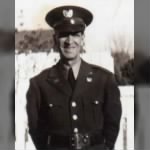 Leon in uniform 1942.jpg